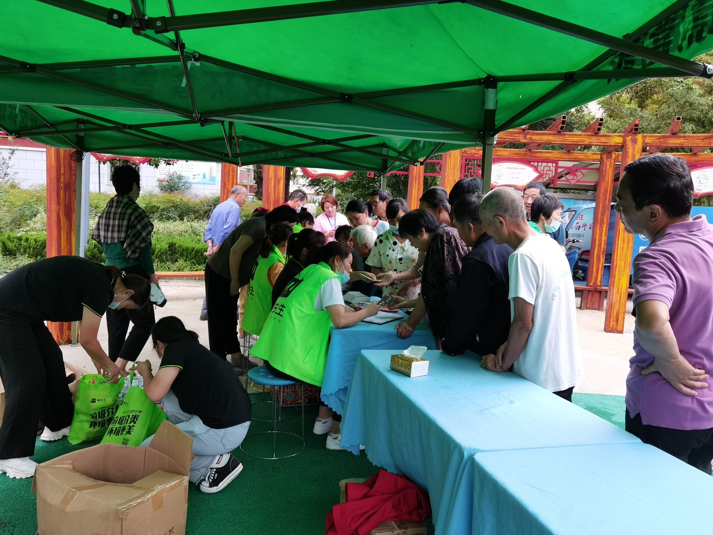 貓先生垃圾分類，智能垃圾房，社區(qū)垃圾分類點管理建議，垃圾分類收集點建設