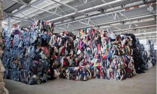 貓先生智能廢品回收箱，再生資源收集柜，小區(qū)垃圾回收站生產(chǎn)廠家