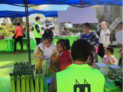 貓先生智能廢品回收箱，再生資源收集柜，小區(qū)垃圾回收站生產(chǎn)廠家