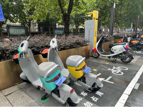 貓先生智能電動車無線充電樁合作，垃圾分類設備廠家